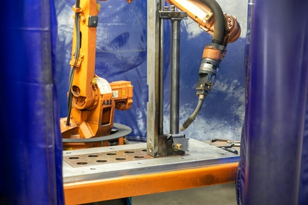 The Intersection of Automation & Manufacturing: Emerging Trends in Robotic Welding